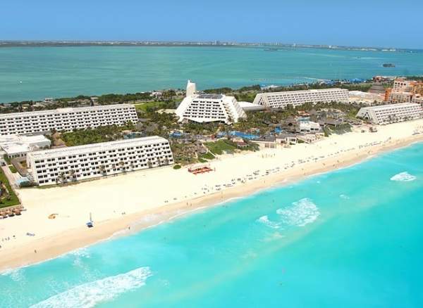 Photo Courtesy of http://www.hoteloasiscancun.net/hotel-grand-oasis-cancun.php 